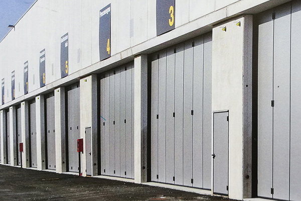 Industrial folding door